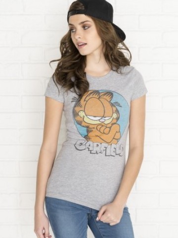[mockup-tricou clasic fete-gri]